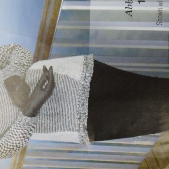 Silhouette Patterns Knit top - Picture 7 of 14